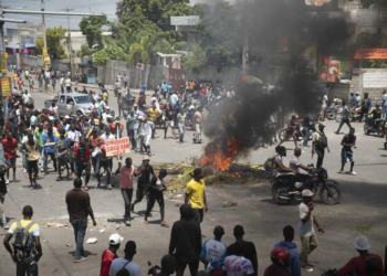 Protestas en Haití exigiendo la renuncia del presidente Ariel Henry
