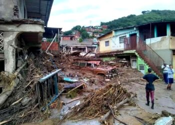 Venezuela: deslave deja 22 muertos y 52 desaparecidos