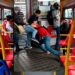 Hombre mata a un menor por pisarle el zapato en un autobús de Colombia