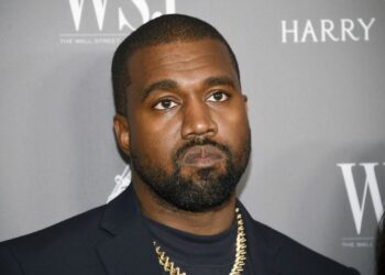 Adidas rompe contrato con Kanye West por comentarios antisemitas y racistas