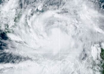 Julia se convierte en huracán. Imagen: NOAA.