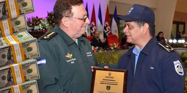 Régimen de Nicaragua premiará a la Policía y al Ejército con más fondos.