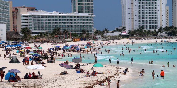 Caribe mexicano acusa pérdida de 40 millones de dólares por visa a brasileños. Foto: Artículo 66 / EFE