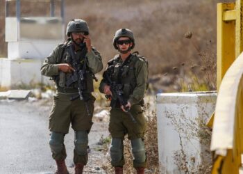 Arrestan a soldados iraelíes por lanzar explosivo a casa en Palestina