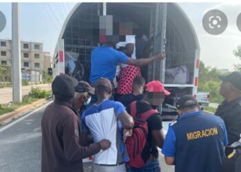 Haití califica de "inhumano" el trato de los deportados en Republica Dominicana