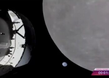 Cápsula Orión se acerca con éxito a la superficie de la Luna