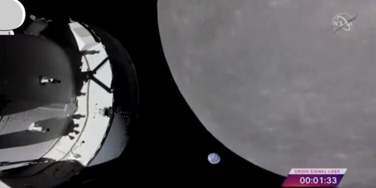 Cápsula Orión se acerca con éxito a la superficie de la Luna