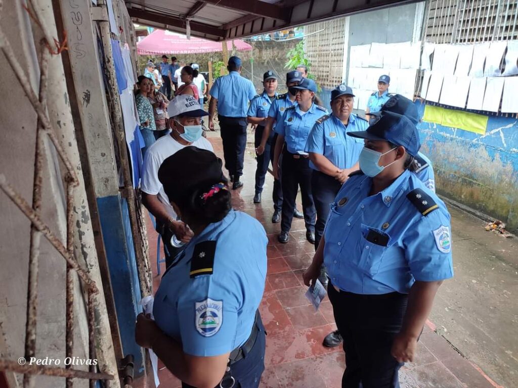 Más policías que civiles votan en San Carlos, Río San Juan  