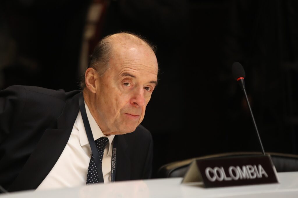 Colombia reafirma su alianza con EEUU, pero presentará una «nueva visión»