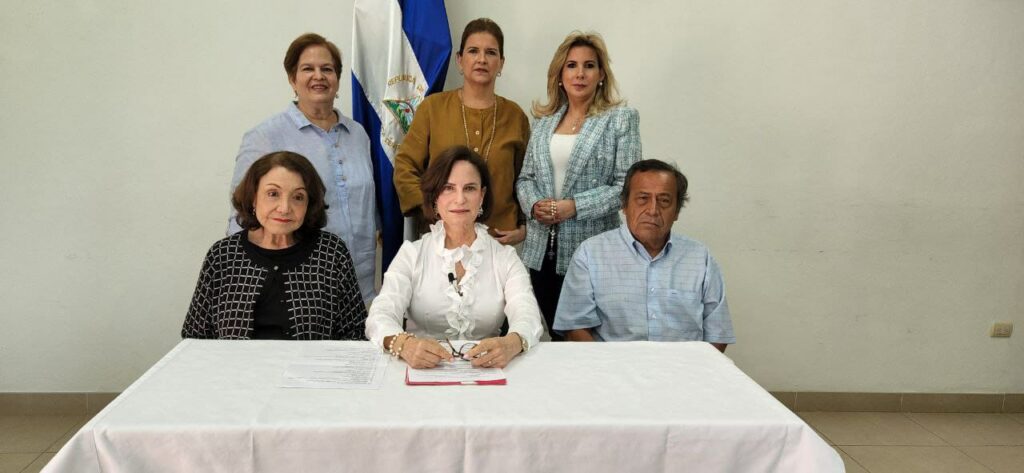 <strong>Familiares de presos políticos piden a «nuestros gobernantes» que los libere</strong>