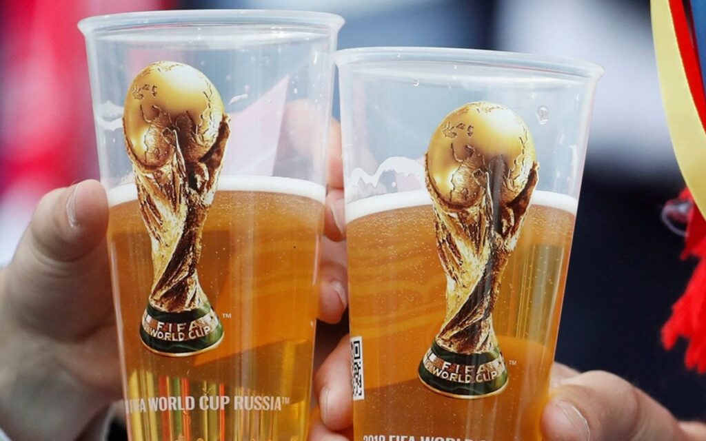 Catar prohibe consumo de cervezas en el mundial de fútbol