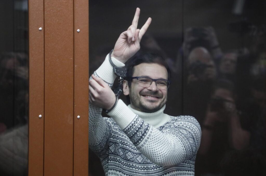 Condenan a ocho años y medio a un opositor ruso por denunciar crímenes de guerra