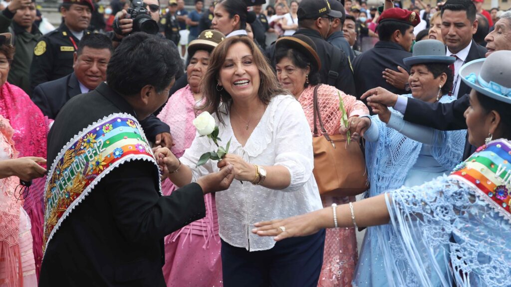 Dina Boluarte se suma al reducido grupo de mandatarias en Latinoamérica