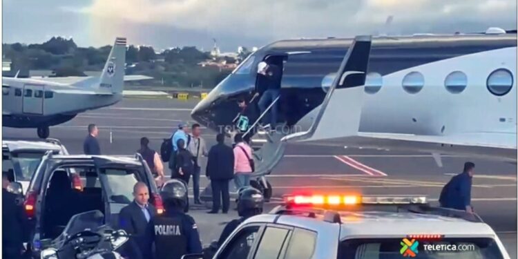Nayib Bukele llega sorpresivamente a Costa Rica. Foto: Captura de pantalla.