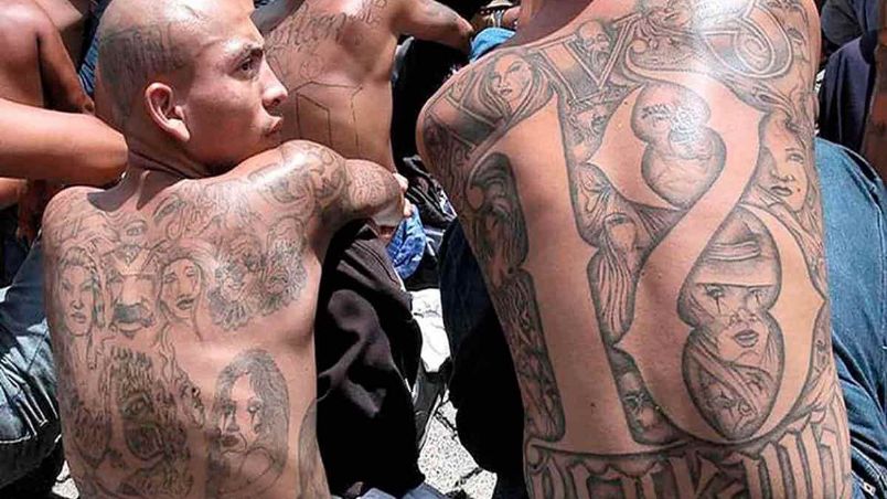 Condenan a 200 y 300 años de cárcel a pandilleros en El Salvador