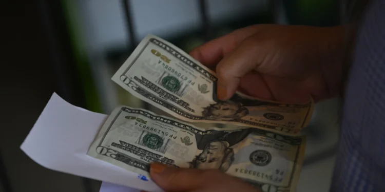 Nicaragua acumuló 2 mil 215 millones de dólares en concepto de remesas durante el primer semestre. Foto: Referencia