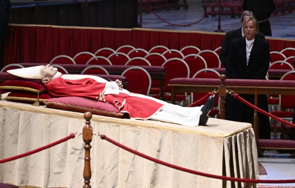 Mañana serán los funerales del papa emérito Benedicto XVI en la plaza San Pedro