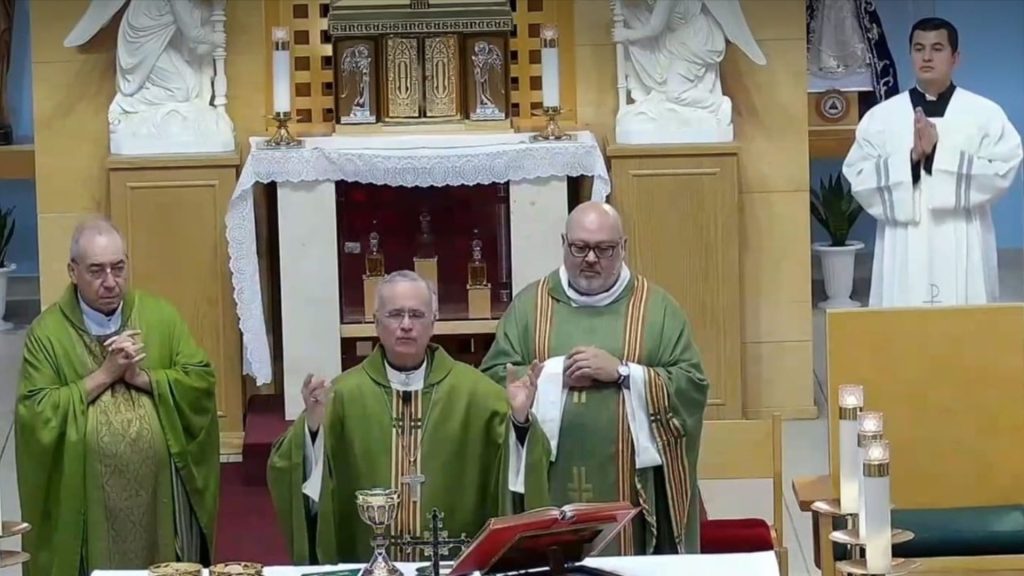 Monseñor Báez cumple desde el exilio 38 años de ordenación sacerdotal