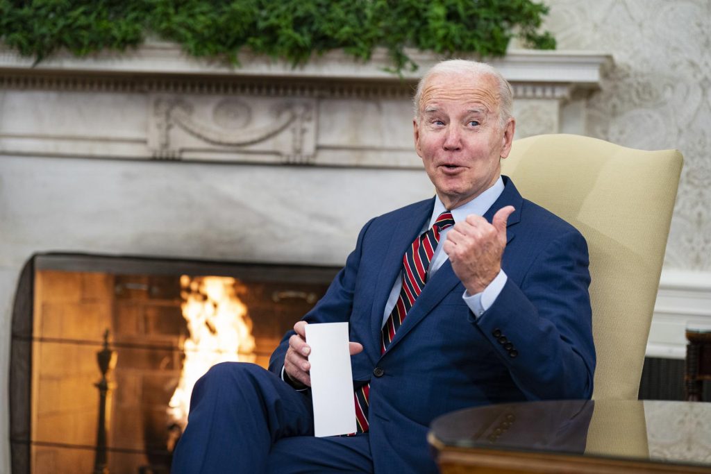 Biden inicia su tercer año de mandato acosado por el escándalo de documentos