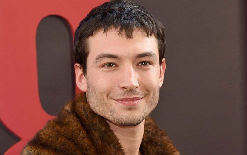 Actor Ezra Miller es declarado culpable del caso de robo a una casa
