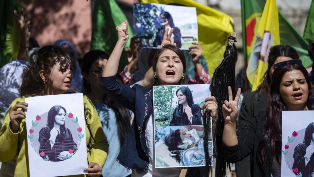 Tres periodistas en Irán son arrestadas en medio de las protestas