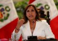 La presidenta de Perú, Dina Boluarte, ofrece una rueda de prensa hoy, en Lima (Perú). EFE
