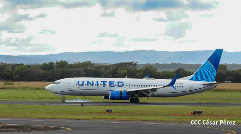 United Airlines flight arrives in Managua after almost three years suspended