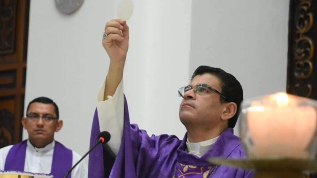 Monseñor Rolando Álvarez fue condenado a 26 años de cárcel. Foto: Artículo 66 / Diócesis Media