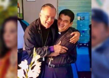 Monseñor Báez ora por el obispo Álvarez, «recluido en una inmunda cárcel de una dictadura criminal»