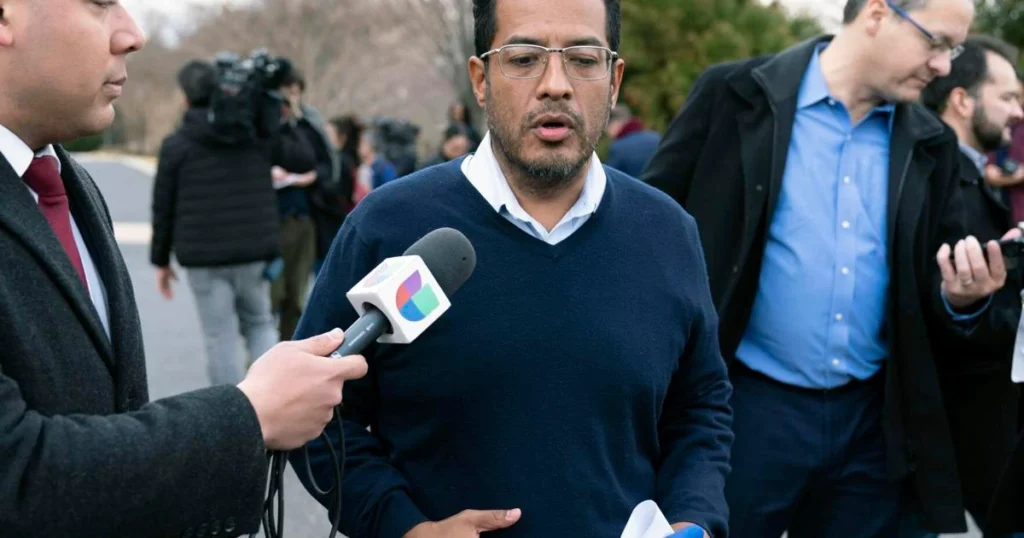 Félix Maradiaga: «Uno de los momentos más difíciles dentro de la cárcel fue ver morir poco a poco al general Hugo Torres»