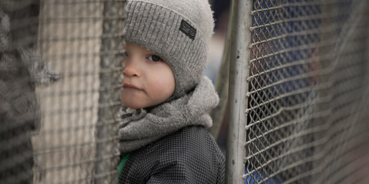Acusan a Rusia de retener a más de 6 mil niños ucranianos