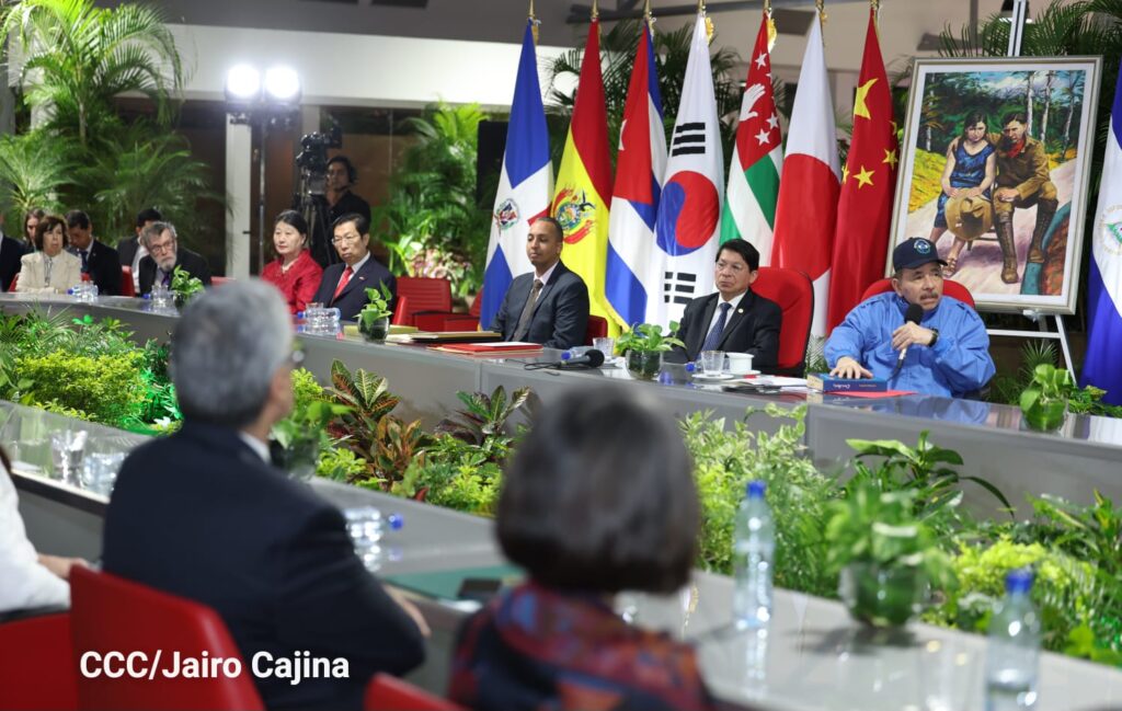 Dictador Ortega recibe credenciales de China, Irán y otros 12 países