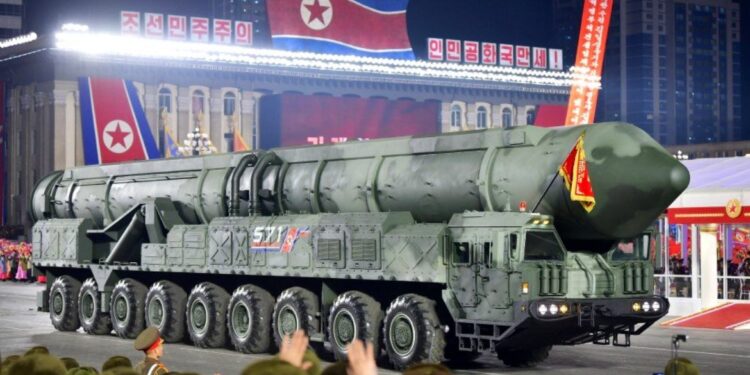 EEUU "condena enérgicamente" lanzamiento de misil intercontinental norcoreano