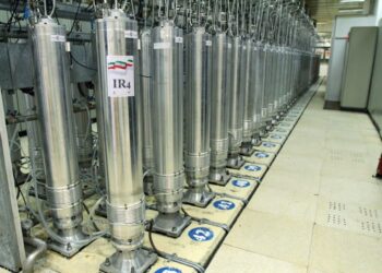 Irán incrementa reservas de uranio enriquecido y causa alerta mundial