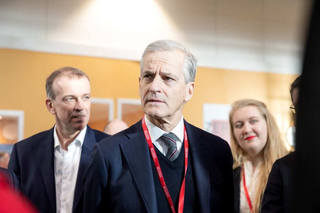 Noruega pretende enviar <strong>7.300 millones de dólares a Ucrania</strong>