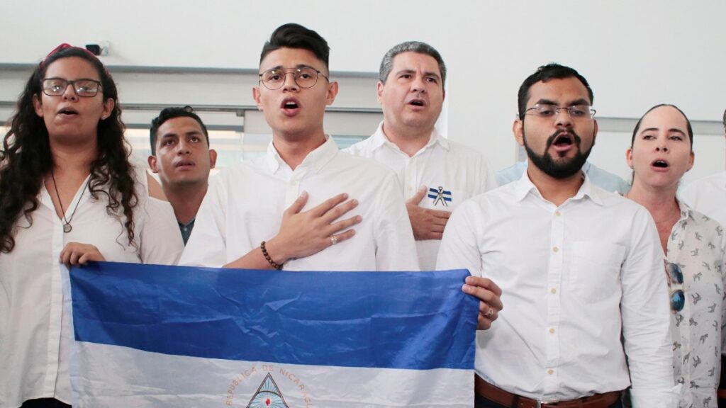 Lesther Alemán y Max Jerez: «Tuvieron que desterrarnos, porque doblegarnos jamás»