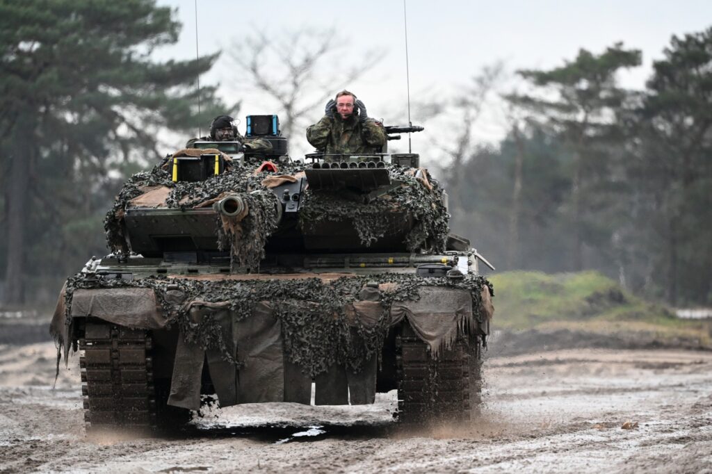 <strong>Ucrania recibirá un centenar de tanques pesados Leopard 1</strong>
