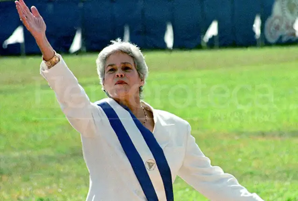 Expresidenta Violeta Barrios fue trasladada a Costa Rica.