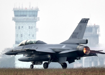 Polonia y la OTAN dispuestas a enviar aviones de combate F-16 a Ucrania