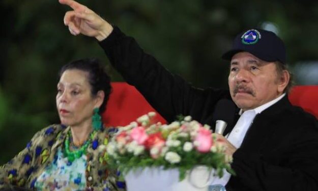 La pareja dictatorial de Nicaragua. Antes decían luchar contra una dictadura, ahora ellos forman una. Foto: Presidencia