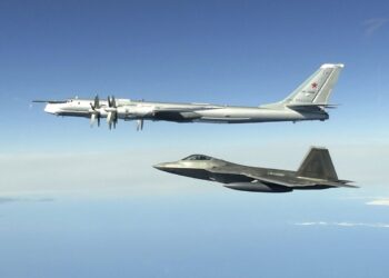 Aviones militares de EEUU interceptan aparatos rusos sobre Alaska