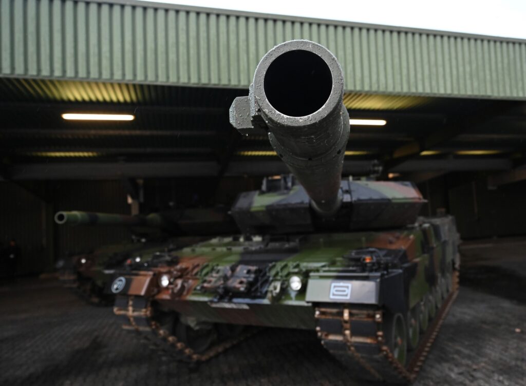 <strong>Polonia entregó a Ucrania 10 tanques Leopard adicionales</strong>
