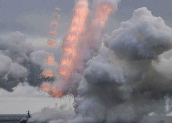 Caza ruso chocó y provocó caída de un dron de EEUU en el mar Negro