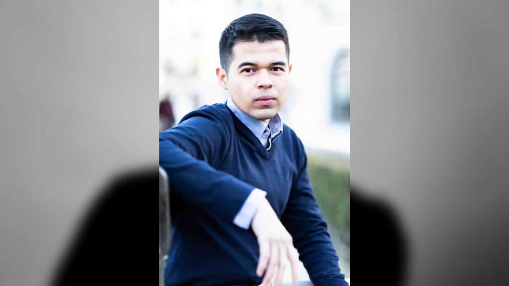 Nicaragüense William González conquista el premio Hiperión con su obra <strong>«Inmigrantes de Segunda»</strong>