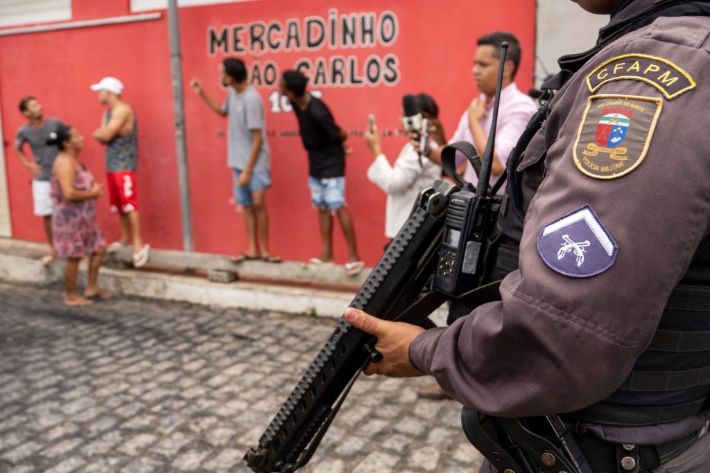 Fuerzas de seguridad desmantelan banda sospechosa de ola de ataques en Brasil