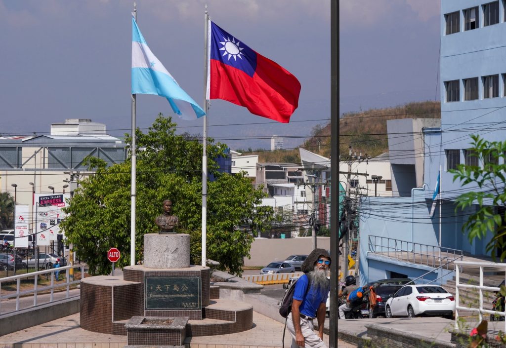 Taiwán advierte a Honduras de «trampa de deuda» al acercarse a China