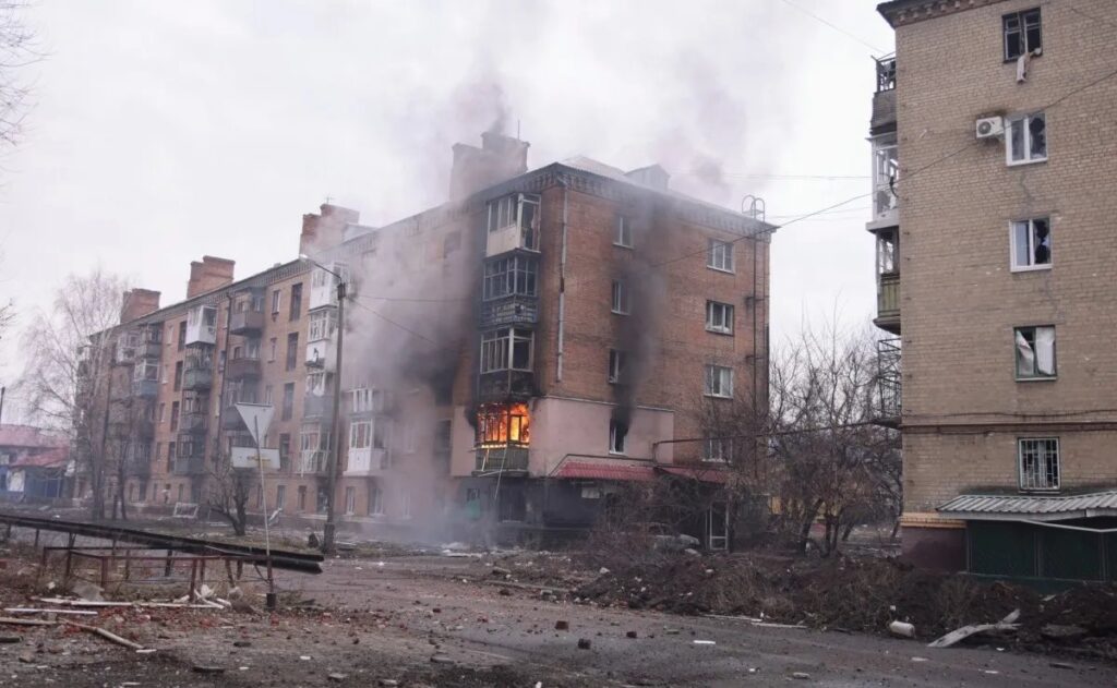 Paramilitares rusos afirman que se tomaron parte de la ciudad ucraniana de Bajmut