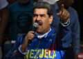 En esta foto de archivo tomada el 12 de febrero de 2023, el presidente de Venezuela, Nicolás Maduro, pronuncia un discurso durante una reunión para celebrar el Día Internacional de la Juventud en el Palacio Presidencial de Miraflores en Caracas.