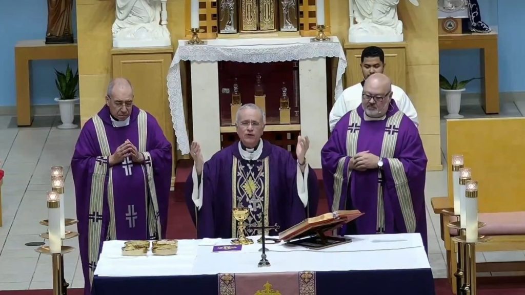 Monseñor Báez al obispo Álvarez: «Hoy Jesús le dice: Yo te sacaré de ese sepulcro»