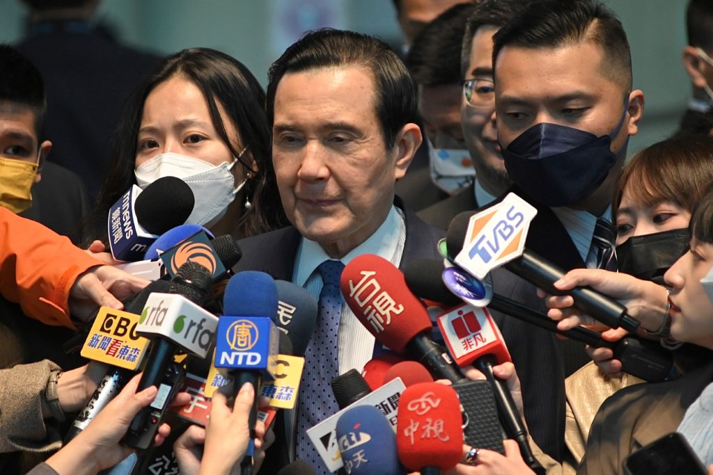 Ex presidente de Taiwán inicia polémica visita a China